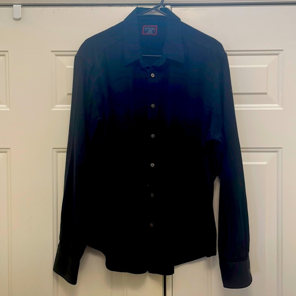 Black Untuckit
